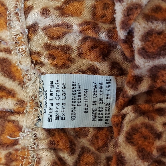 COPY - Ladies Leopard Print XL Pajamas - Picture 9 of 9